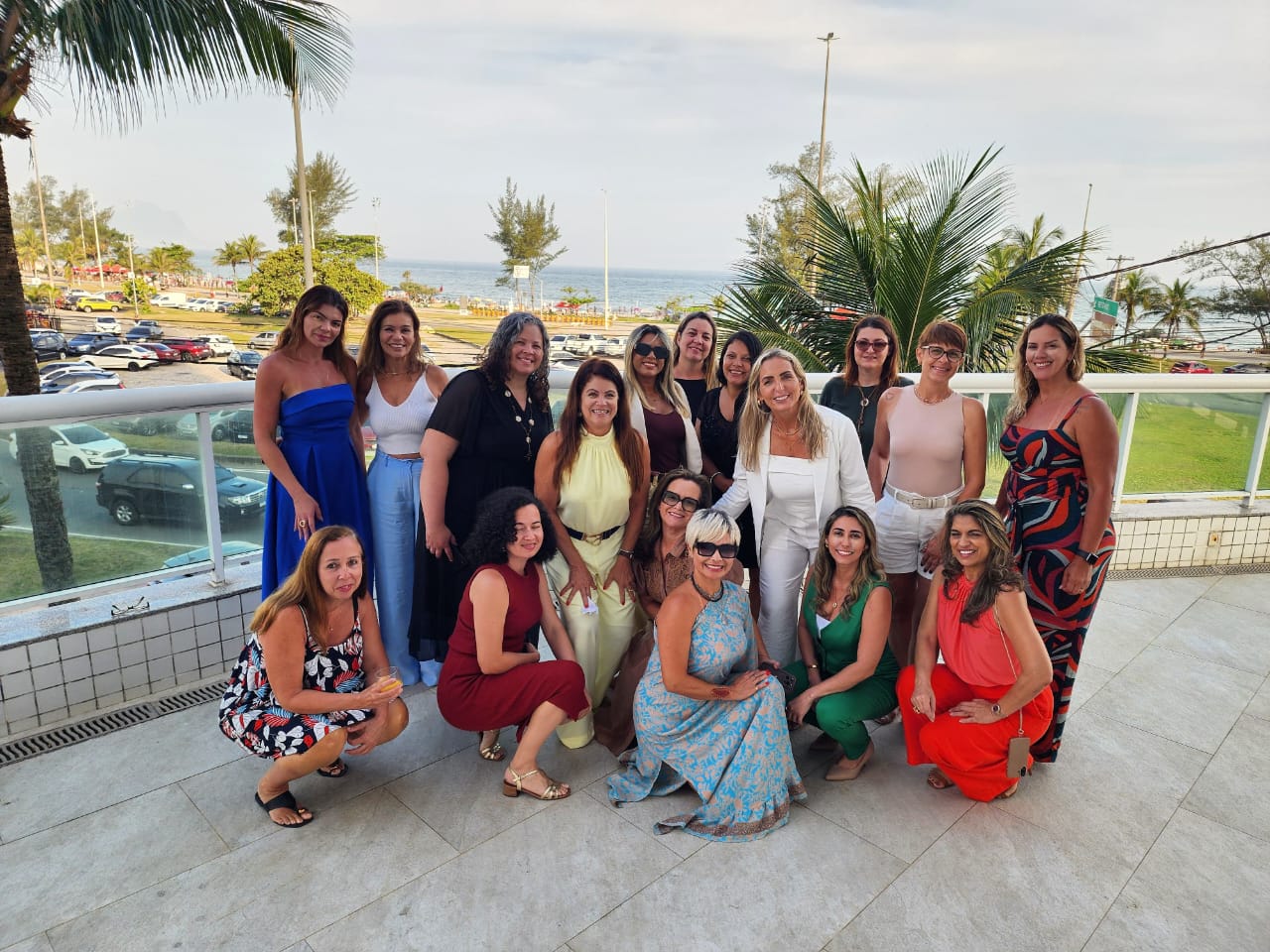 Mulheres reunidas em imersão